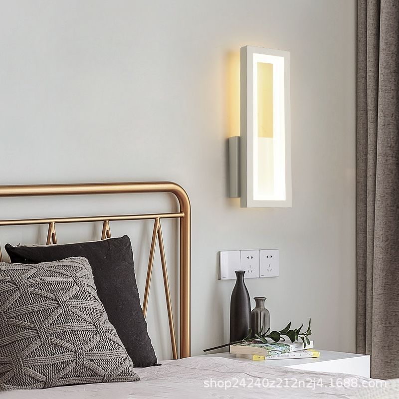 Excellent Plaisio Wall Lamp