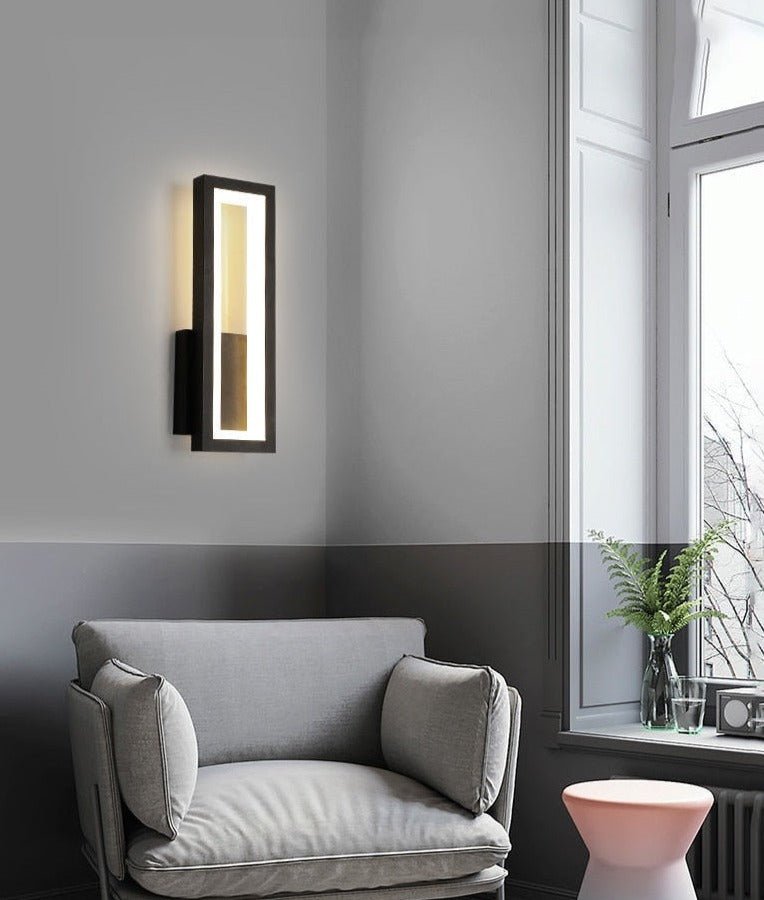 Elegant Plaisio Wall Lamp