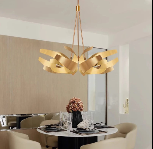 Elegant Cressida Chandelier