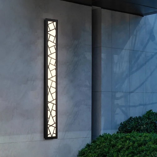 Elegant Shamil Wall Lamp