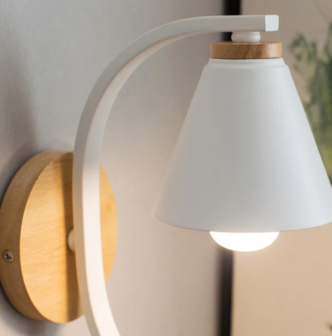 Minimalist Cordula wall light