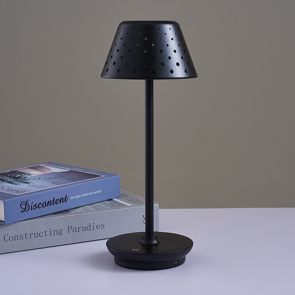 Greatest Punteado Table Lamp