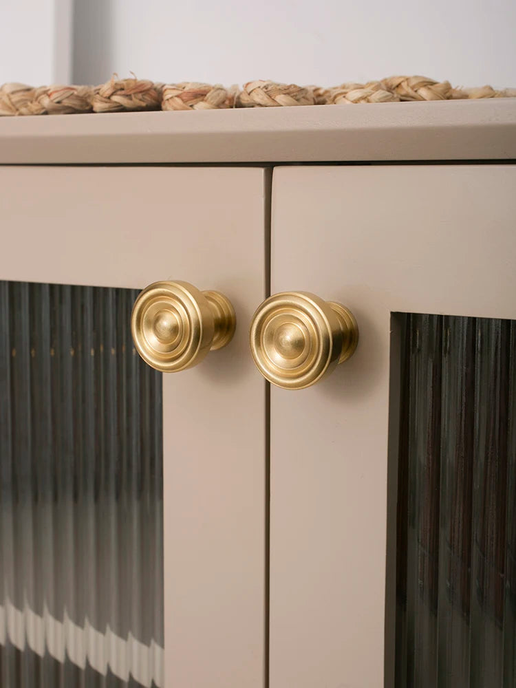 Elegant Aurica Knob & Pull Bar