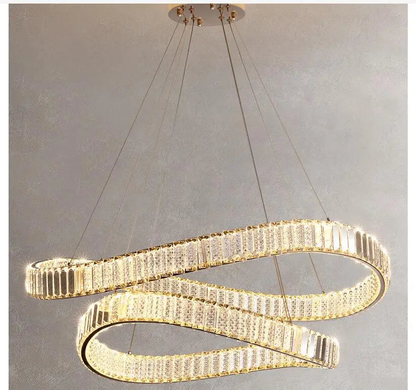 Unique Ringan Chandelier